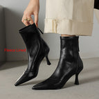 Black With Velvet Lining / 34