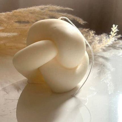 Knot Candle