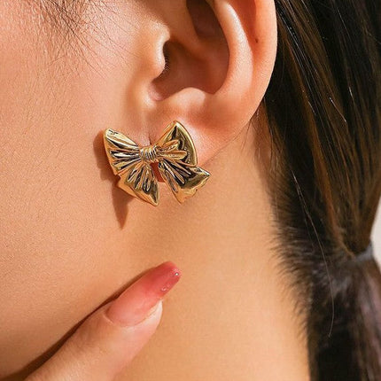 Bow earrings