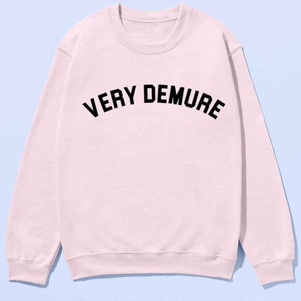 VERY DEMURE OVERSIZED SWEATSHIRT