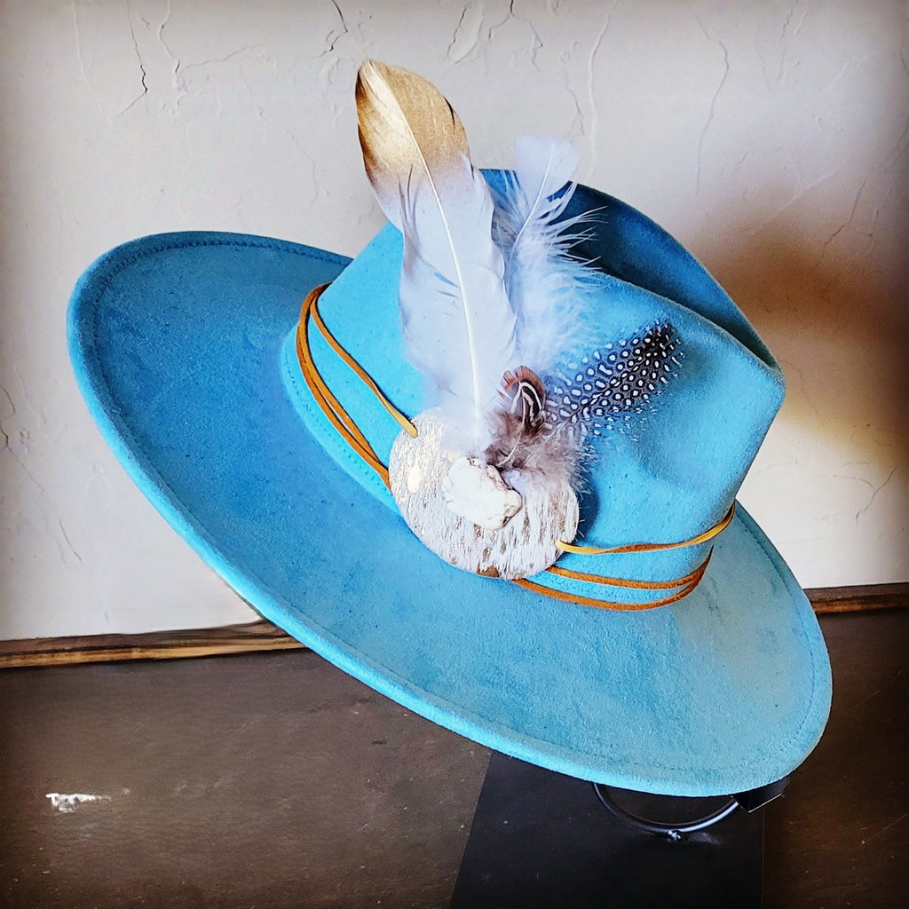 White/Gold Feather w/ White Metallic Hat Band (Band Only) 983L