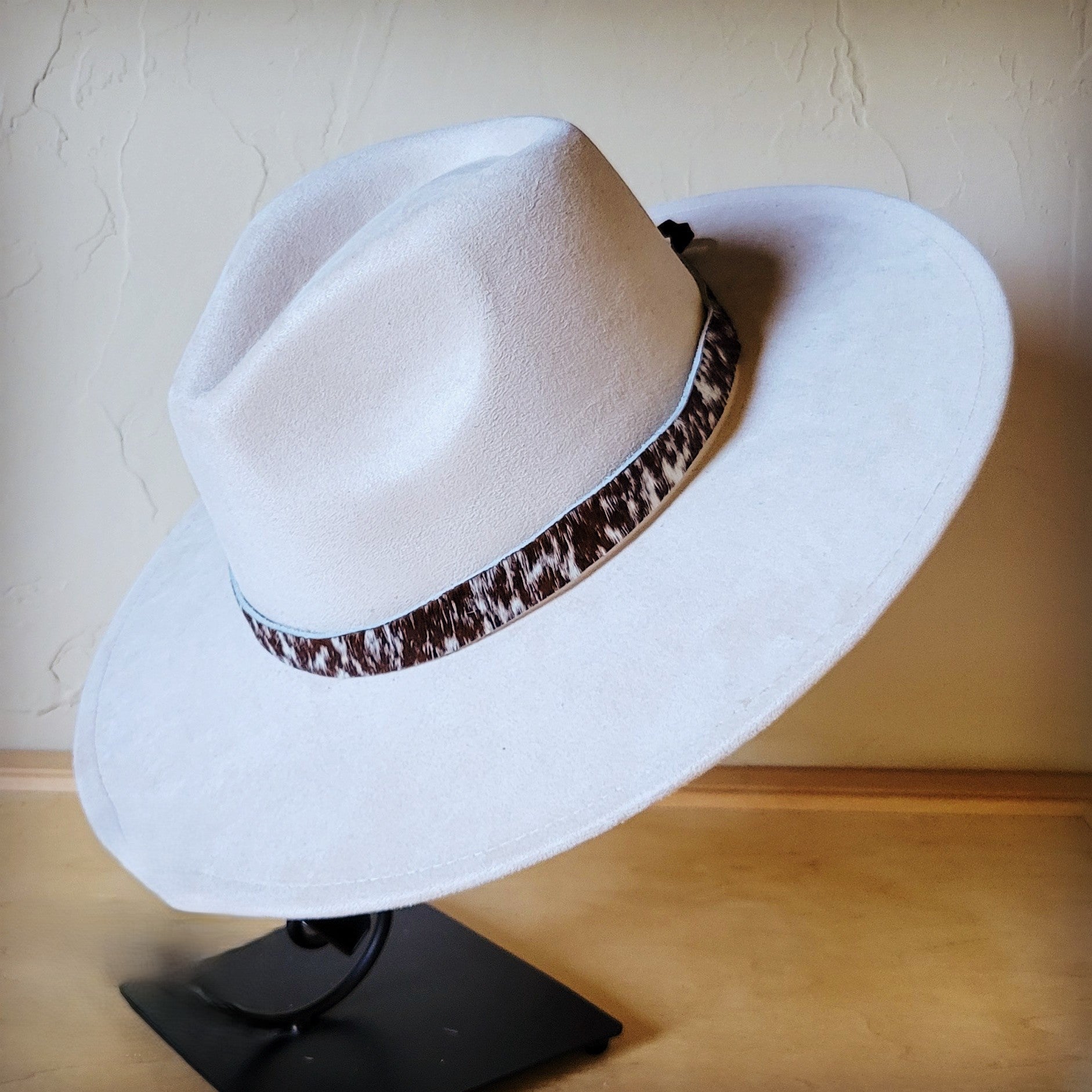 Spotted Hide Western Leather Band w/ Choice of Boho Hat 985k