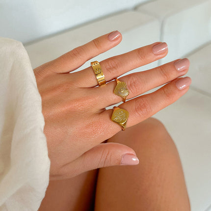 Floral Signet Ring