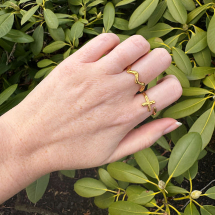 Textured Wavy Ring