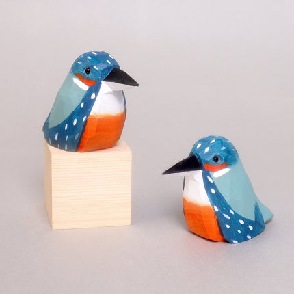 Hand-Carved Wooden Bird Figurine – Hummingbird