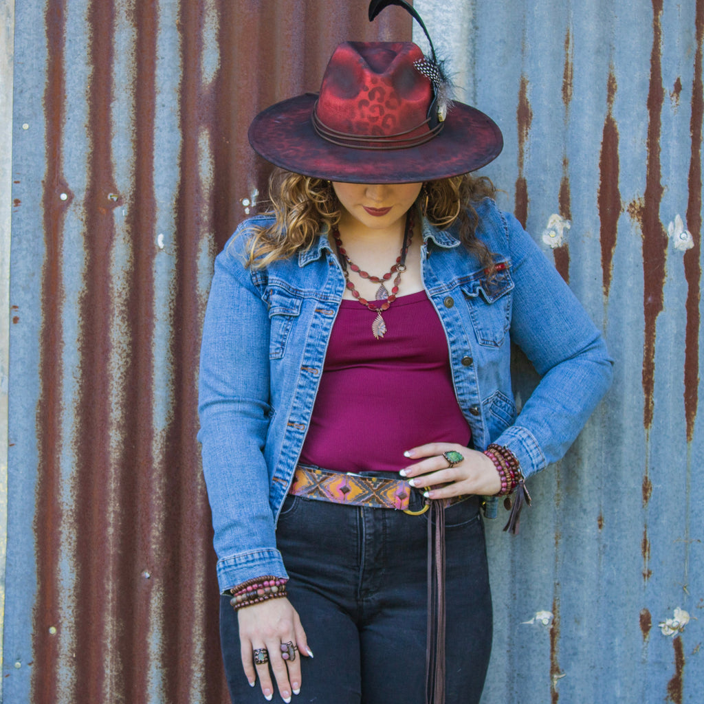 **Natural Pink Jade Beaded Collar Necklace w/ Leather Closure 261o