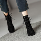 Black Plus Velvet / 35