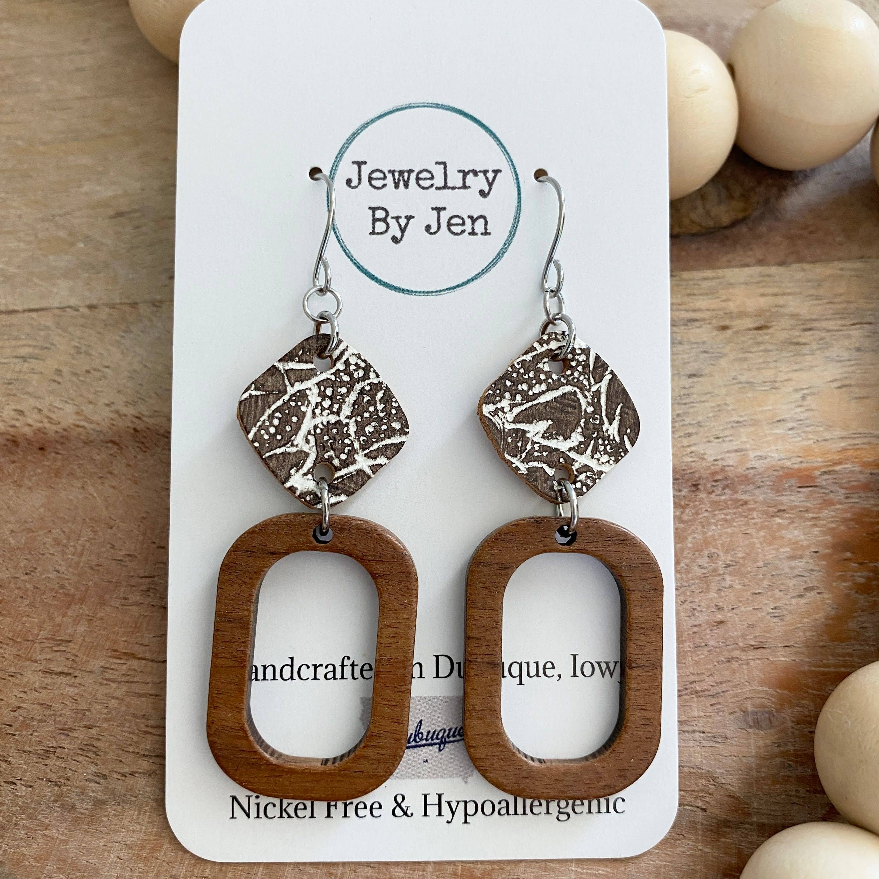 Wood Cutout Rectangle w/Cream & Brown Tooled Diamond