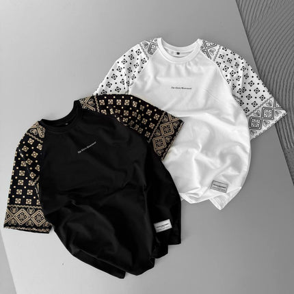 Artistic Graphic Cotton T-Shirt / Figure with Rug Print Tee