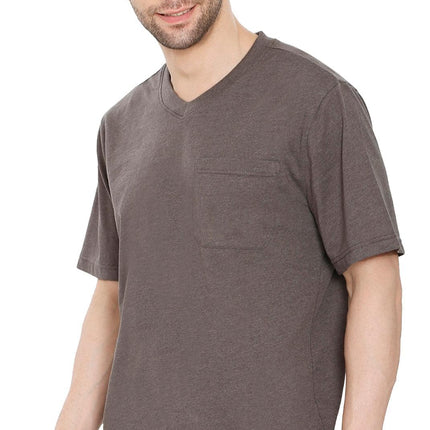 Men’s Short Sleeve Relaxed Fit V-Neck T-Shirt in Cotton Blend with Pocket