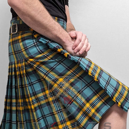Traditional Kilt – Standard Wool, Continue