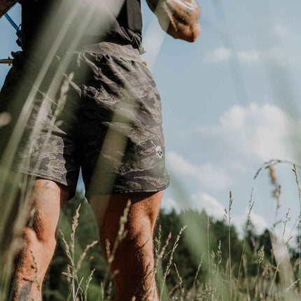 MEN'S | HYBRID SHORT : DEEP FOREST