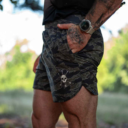MEN'S | HYBRID SHORT : DEEP FOREST