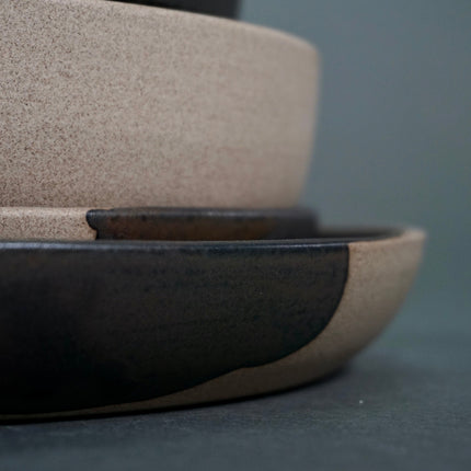 The Dinnerware Set - Gray/Black