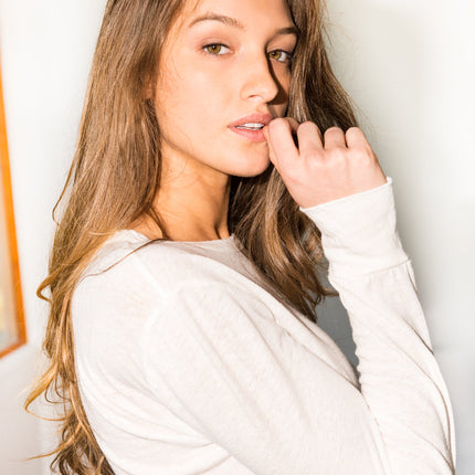 Women's Linen Blend Wide Cuff Long Sleeve Tee - White
