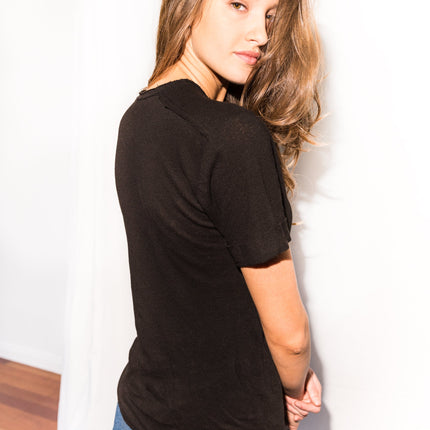 Women's Linen Blend Raw Neck Curved Pocket Tee - Black