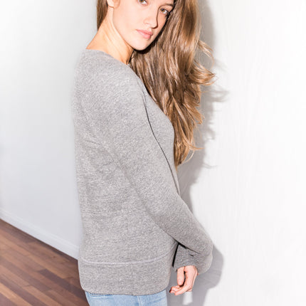 WOMEN'S RELAXED FIT PULLOVER SWEATSHIRT - HEATHER GREY