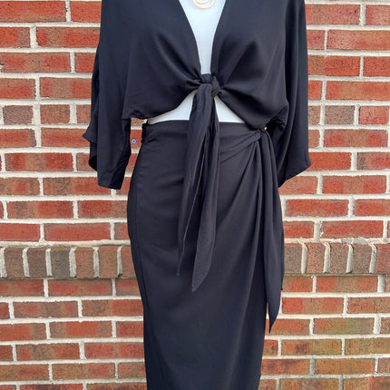 Black Tie Front Top
