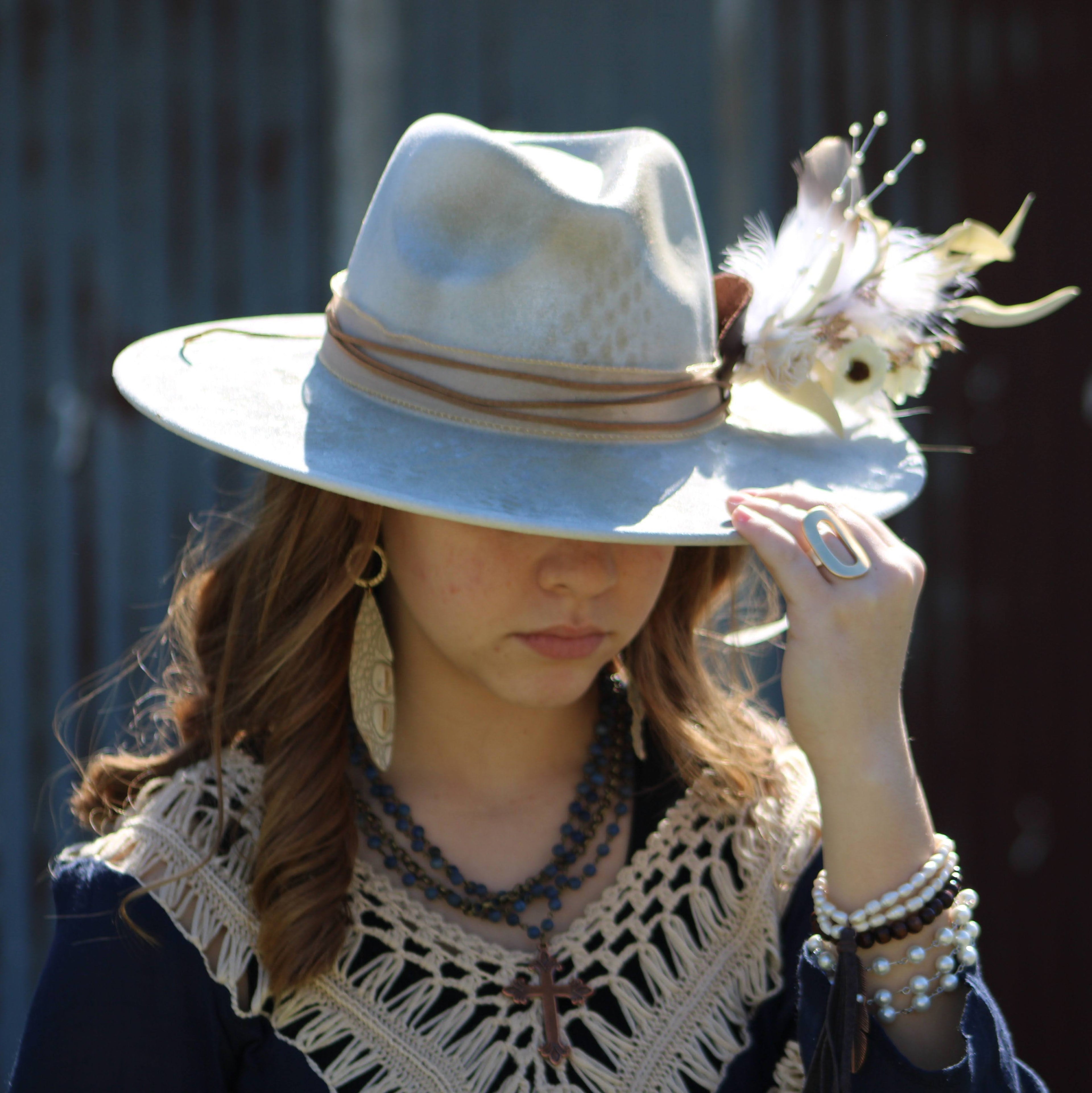 Blue Lapis Collar-Length Necklace with Copper Cross 255v