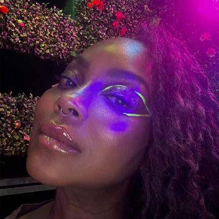 Ashunta Sheriff Beauty UV Glow Vegan Liner Pen
