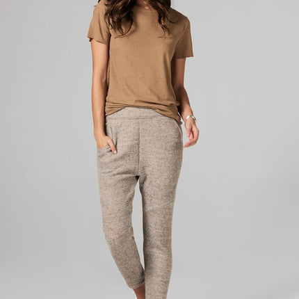 WOMEN'S LINEN BLEND CREW NECK TEE - CAMEL