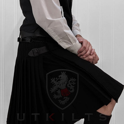 Traditional Kilt - Premium Wool, Solid Black