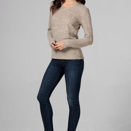 WOMEN'S MELANGE KNIT V-NECK PULLOVER SWEATSHIRT - CAMEL