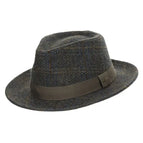 Medium / Brown