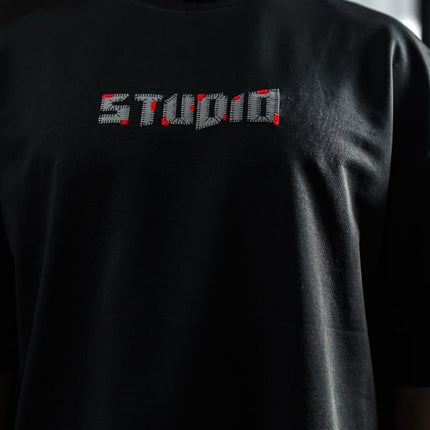 Studio Graphic Cotton Tee - Minimalist Text Print T-Shirt