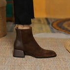 Brown / 34
