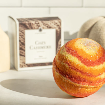 Cozy Cashmere 10oz Necklace Bath Bomb