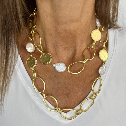 Flat pearls and coins Layered Necklace
