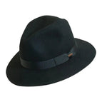 Medium / Black