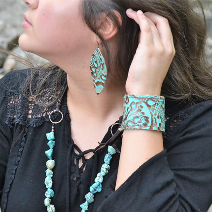 **Leather Oval Earrings Cowboy Turquoise 203a