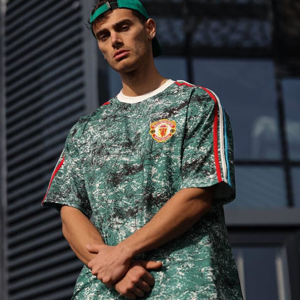 Manchester United Oversized T-shirt with Shoulder Stripe Detail