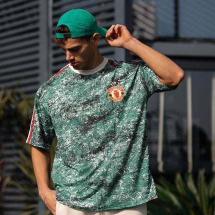 Manchester United Oversized T-shirt with Shoulder Stripe Detail