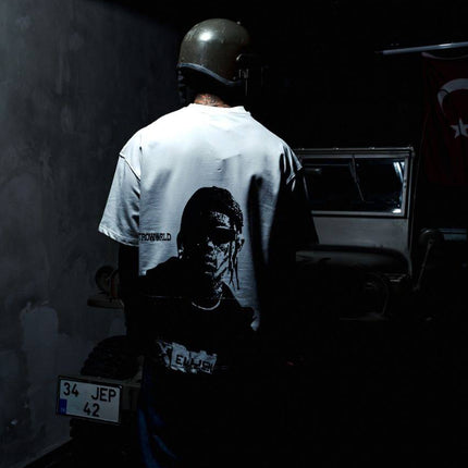 Men's Oversize Graphic T-Shirt - Streetwear Portrait Tee