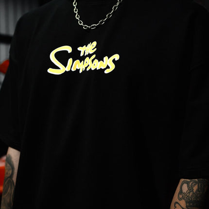 Mischief Icon Men's Graphic Tee – Tattooed Character Streetwear with Attitude