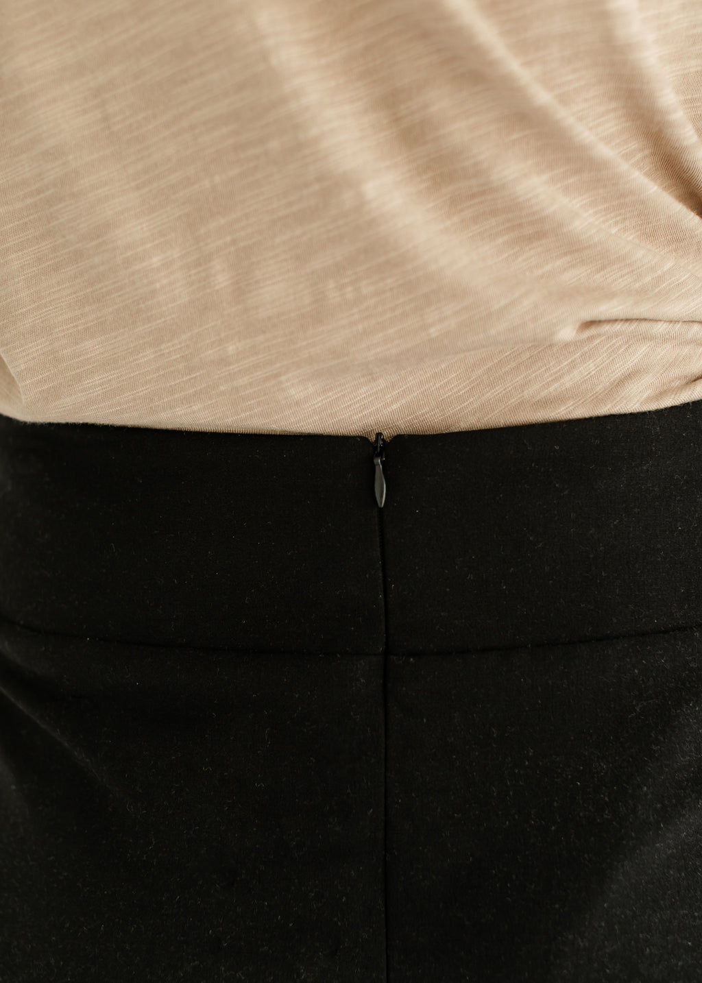 Wanda Classic Pencil Midi Skirt