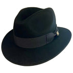 Medium / Black