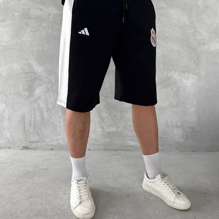 Elite Club Style Men's Polo & Shorts Set – Tailored Athletic Look with Crest Detail